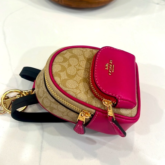 💕COACH Mini Backpack Charm.. - Picture 5 of 10